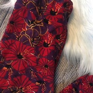 HTF LulaRoe Hawaiian Flower Leggings